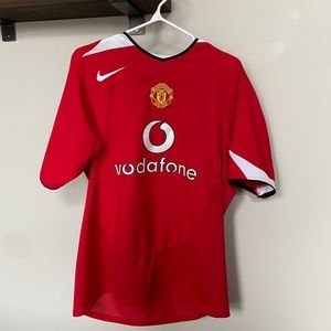 2005-06 Manchester United Home Kit